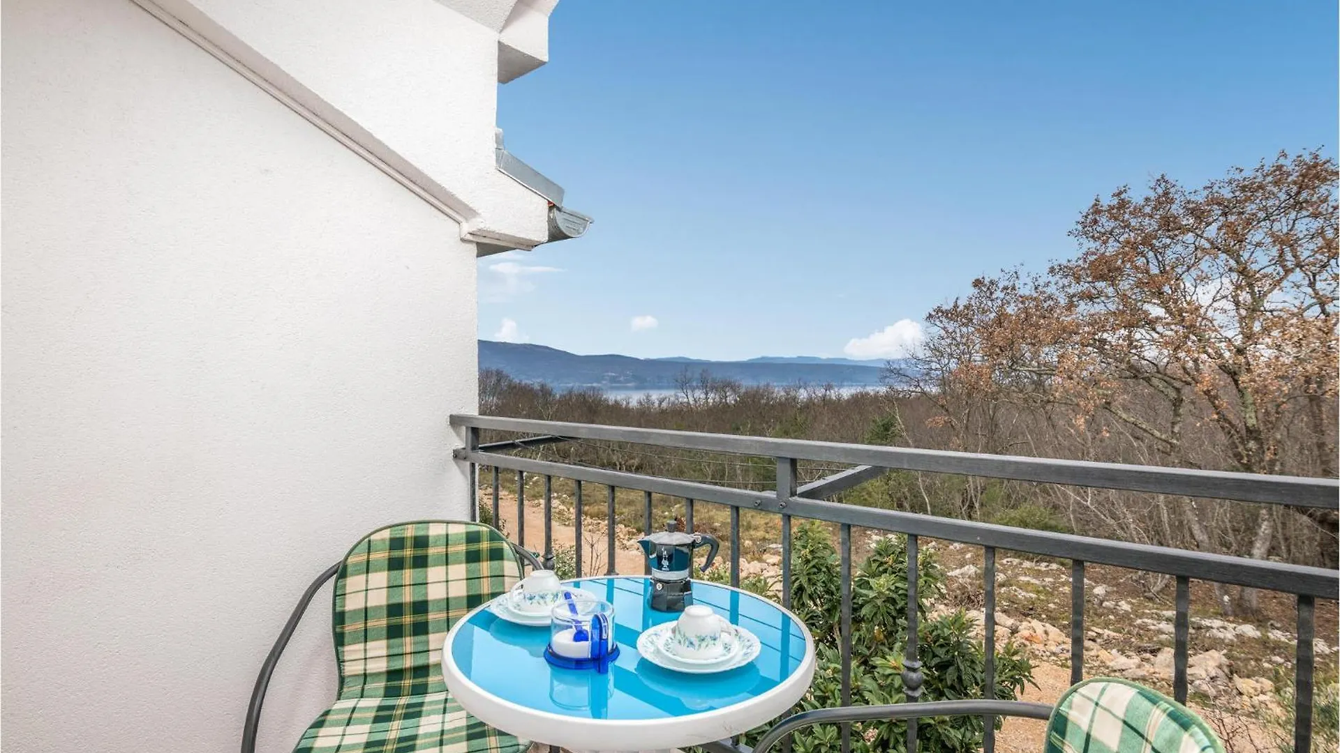 Cozy Apartment In Brzac With Wifi